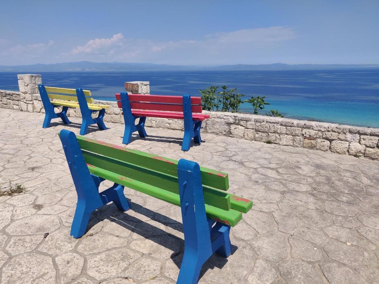 Sivilla Studios Afytos Buitenkant foto